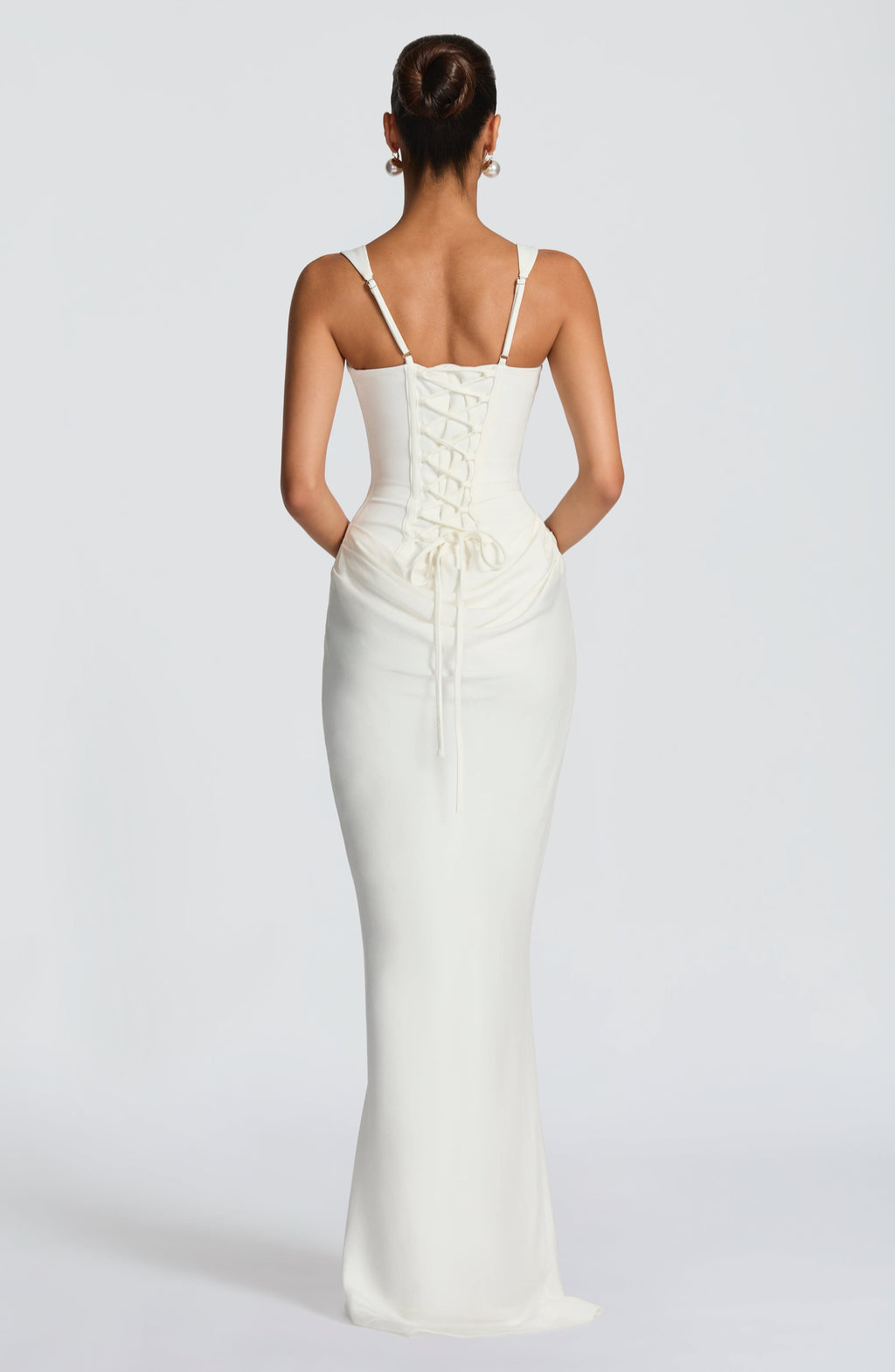 VESTIDO MAXI CON FORMA DE RELOJ DE ARENA