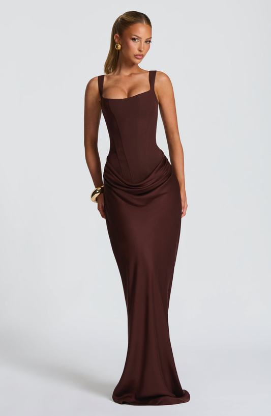 VESTIDO MAXI CON FORMA DE RELOJ DE ARENA