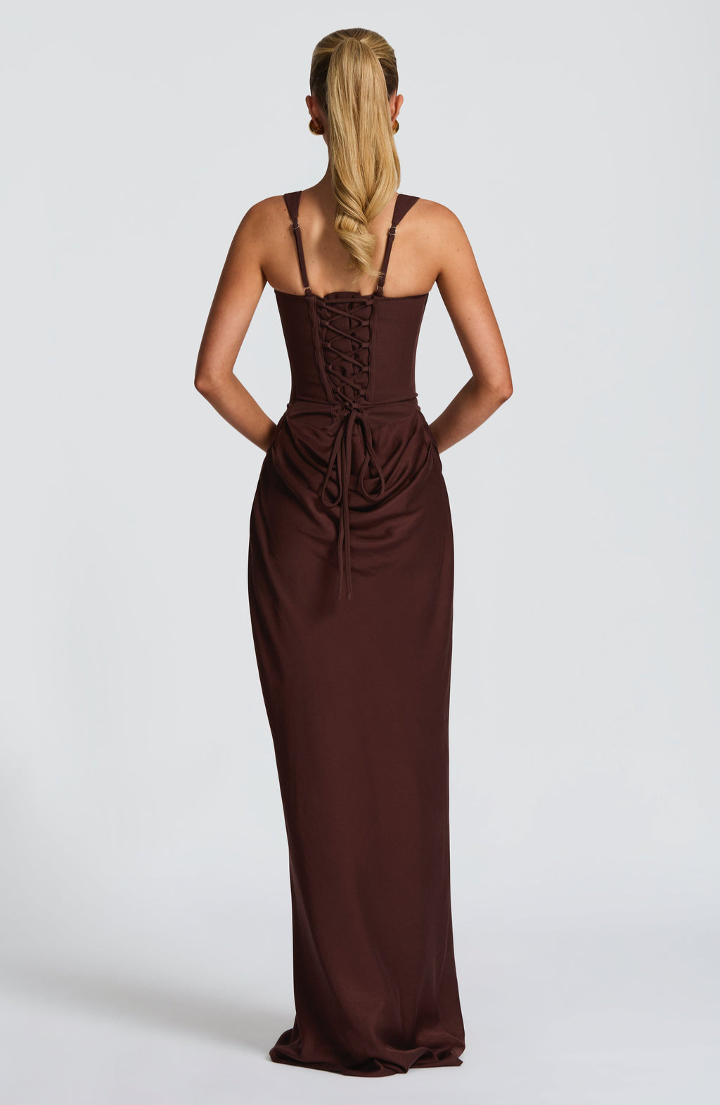 VESTIDO MAXI CON FORMA DE RELOJ DE ARENA