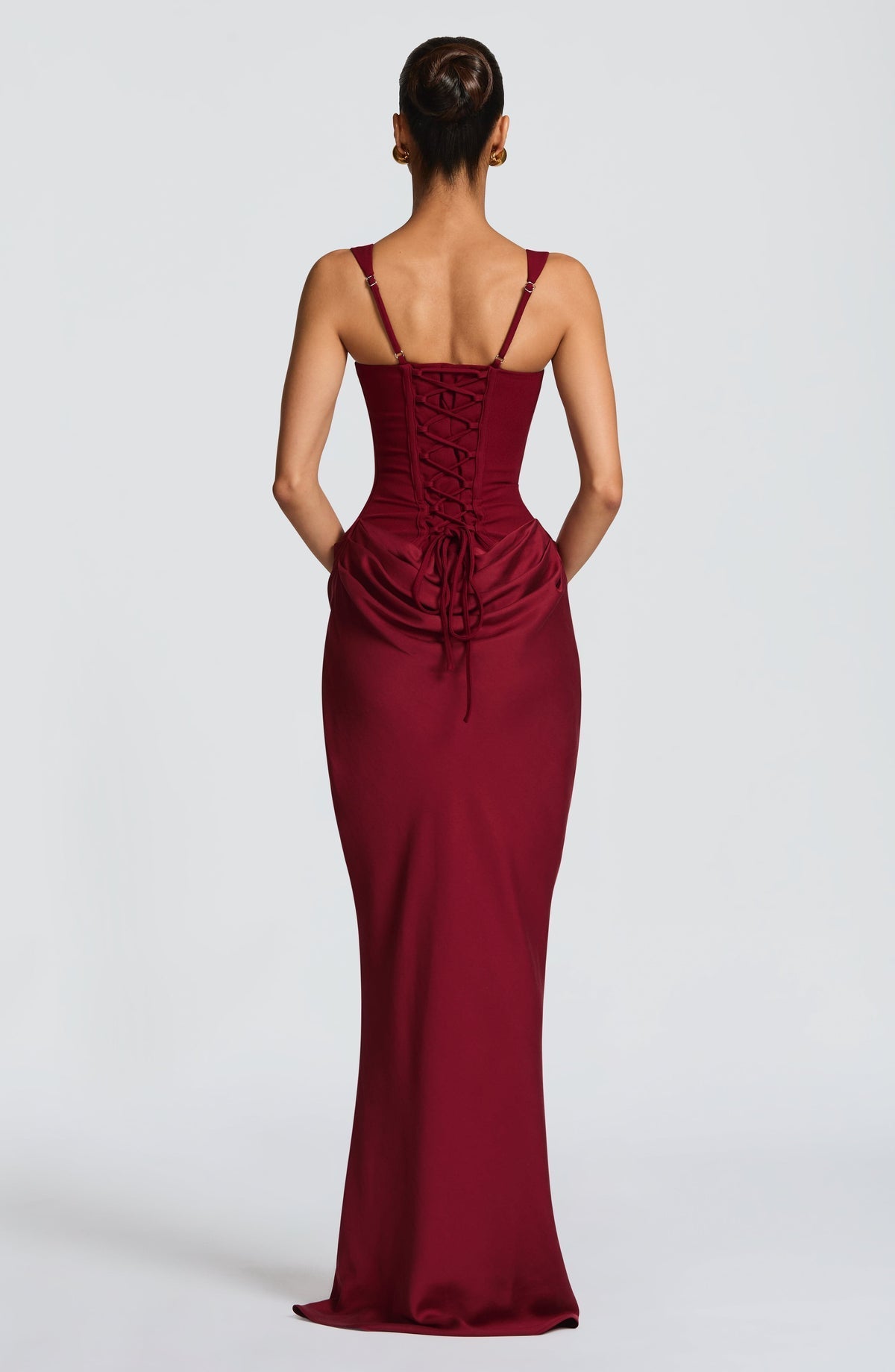 VESTIDO MAXI CON FORMA DE RELOJ DE ARENA